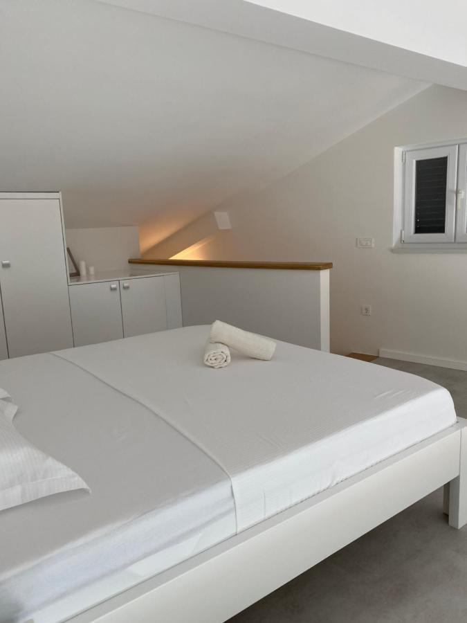 Divine Moments Apartment Pisak Luaran gambar