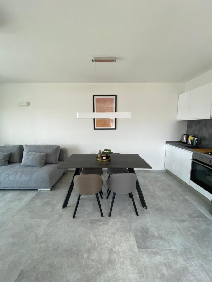 Divine Moments Apartment Pisak Luaran gambar